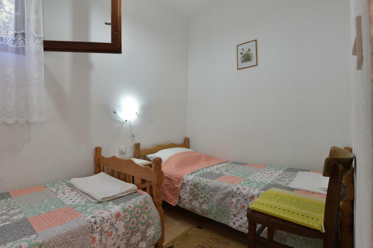 Gdinj Apartmani Marko מראה חיצוני תמונה